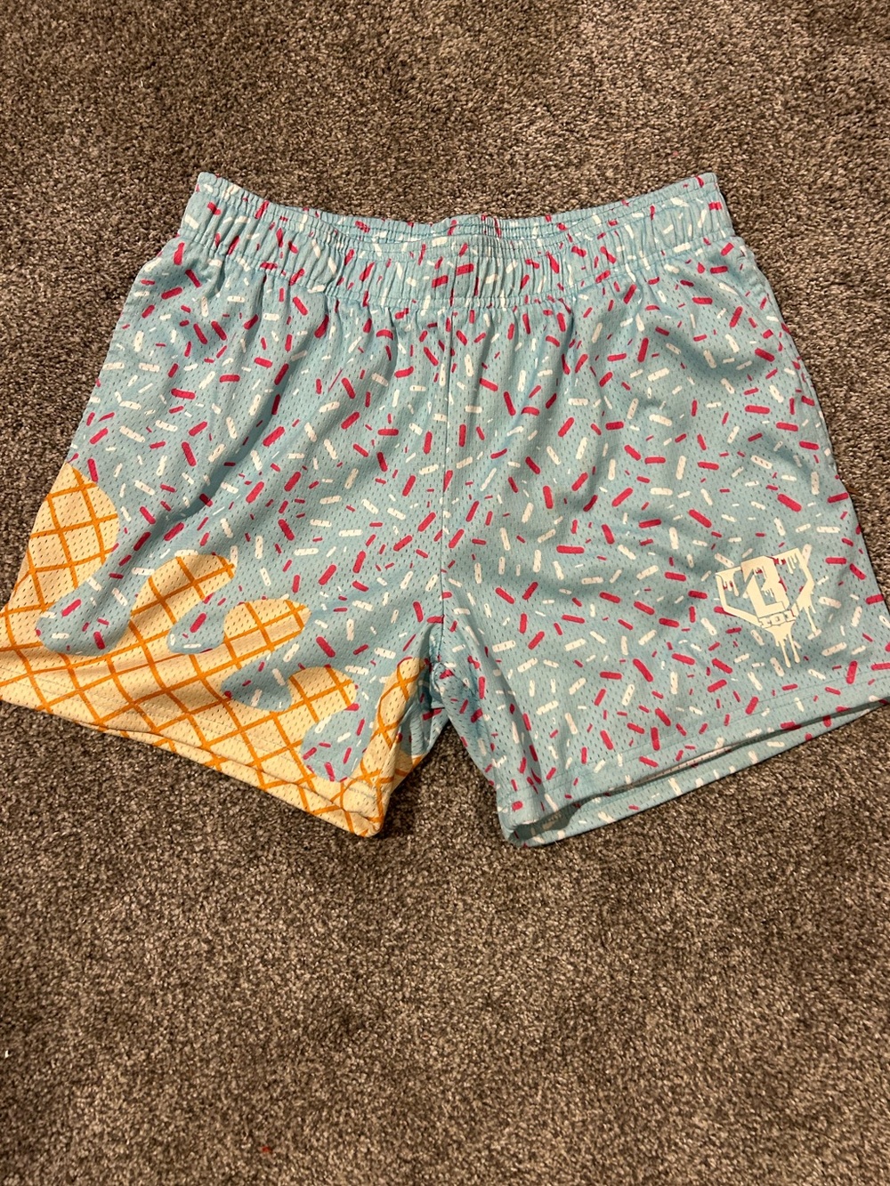 NWOT Men’s Ice Cream Drip Shorts